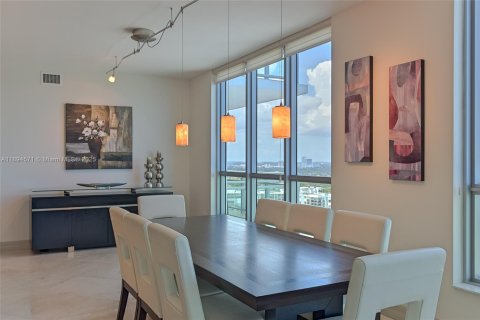 Copropriété à louer à Hollywood, Floride: 3 chambres, 257.99 m2 № 2169858 - photo 15