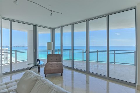 Copropriété à louer à Hollywood, Floride: 3 chambres, 257.99 m2 № 2169858 - photo 22