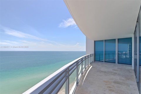 Copropriété à louer à Hollywood, Floride: 3 chambres, 257.99 m2 № 2169858 - photo 5