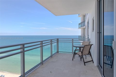 Copropriété à louer à Hollywood, Floride: 3 chambres, 257.99 m2 № 2169858 - photo 6