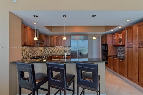 Copropriété à louer à Hollywood, Floride: 3 chambres, 257.99 m2 № 2169858 - photo 12