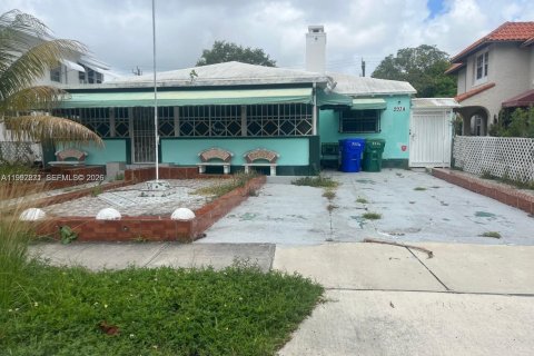 Villa ou maison à vendre à Miami, Floride: 4 chambres, 345.5 m2 № 2060551 - photo 14