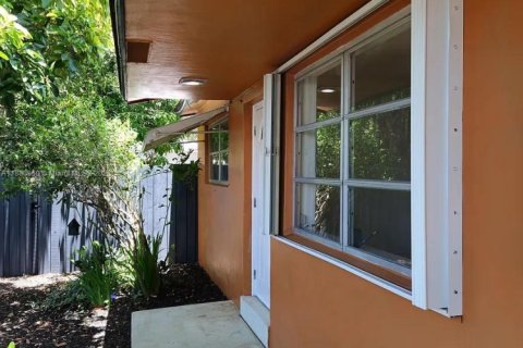 Villa ou maison à louer à Dania Beach, Floride: 3 chambres, 164.34 m2 № 1924632 - photo 3