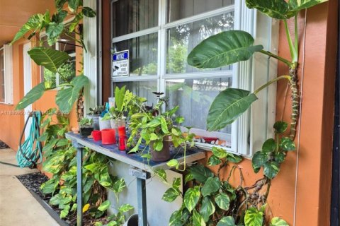 Villa ou maison à louer à Dania Beach, Floride: 3 chambres, 164.34 m2 № 1924632 - photo 1