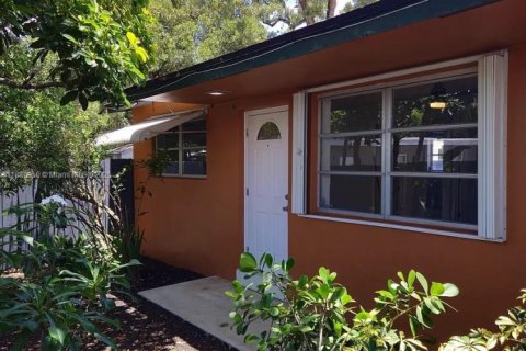 Villa ou maison à louer à Dania Beach, Floride: 3 chambres, 164.34 m2 № 1924632 - photo 2