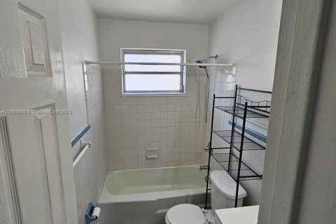 Villa ou maison à louer à Dania Beach, Floride: 3 chambres, 164.34 m2 № 1924632 - photo 24