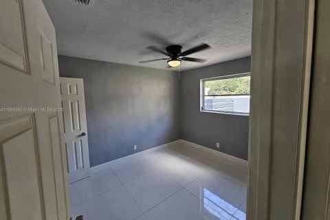 Villa ou maison à louer à Dania Beach, Floride: 3 chambres, 164.34 m2 № 1924632 - photo 16