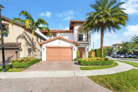 Casa en Doral, Florida 4 dormitorios, 236.71 m2 № 2289152