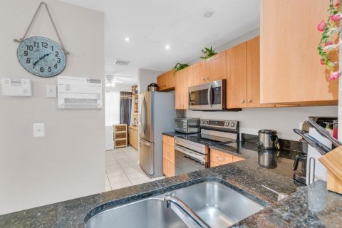 Adosado en venta en Sunrise, Florida, 3 dormitorios, 134.15 m2 № 2259941 - foto 7