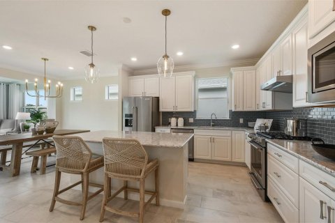 Casa en venta en Kissimmee, Florida, 2 dormitorios, 155.15 m2 № 1870408 - foto 3
