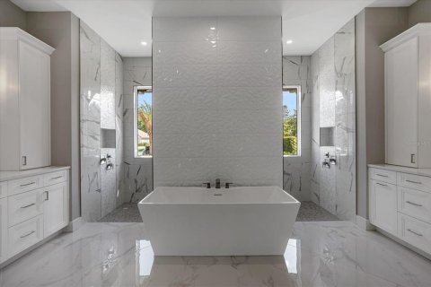 Casa en venta en Sanford, Florida, 4 dormitorios, 373.84 m2 № 1044357 - foto 2