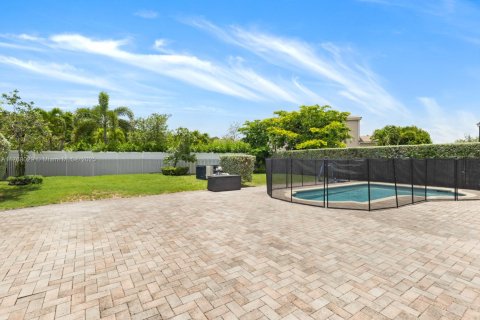 Casa en venta en Miami, Florida, 3 dormitorios, 182.55 m2 № 1708473 - foto 21