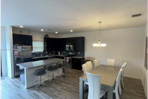 Casa en venta en Miami, Florida, 3 dormitorios, 182.55 m2 № 1708473 - foto 6