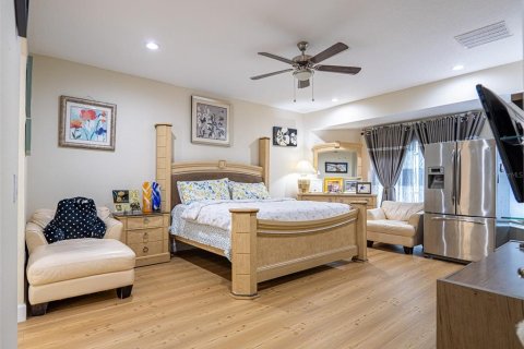Casa en venta en Sorrento, Florida, 4 dormitorios, 309.92 m2 № 1913663 - foto 19