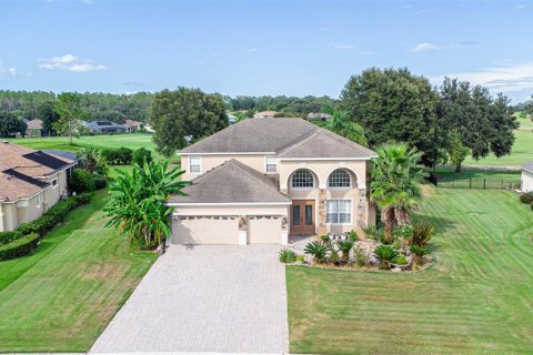 Villa ou maison à vendre à Sorrento, Floride: 4 chambres, 309.92 m2 № 1913663 - photo 1