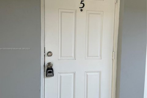 Copropriété à vendre à Hallandale Beach, Floride: 1 chambre, 64.1 m2 № 1753990 - photo 23