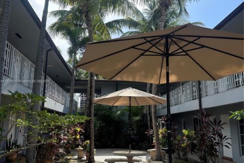Copropriété à vendre à Hallandale Beach, Floride: 1 chambre, 64.1 m2 № 1753990 - photo 25