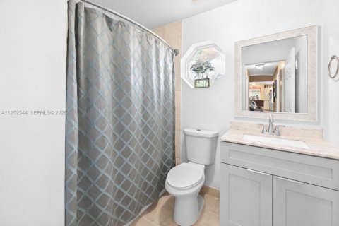 Купить виллу или дом в Майами, Флорида 4 спальни, 179.77м2, № 2007460 - фото 18