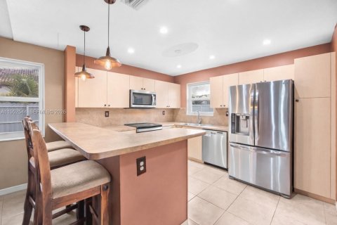 Купить виллу или дом в Майами, Флорида 4 спальни, 179.77м2, № 2007460 - фото 11