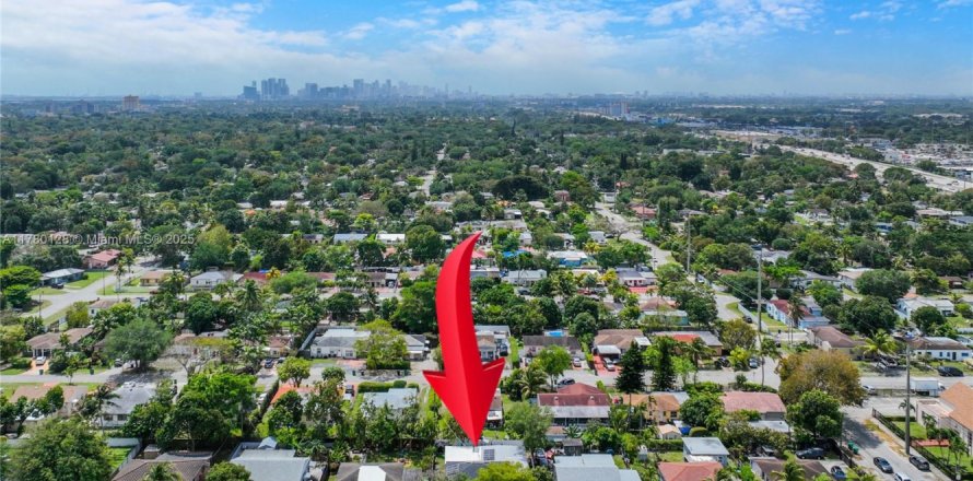 House in Miami, Florida 3 bedrooms, 166.85 sq.m. № 1698051