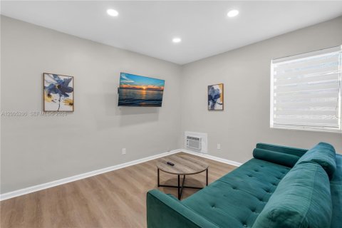 Appartement à louer à Bay Harbor Islands, Floride: 2 chambres, 92.9 m2 № 2184549 - photo 5