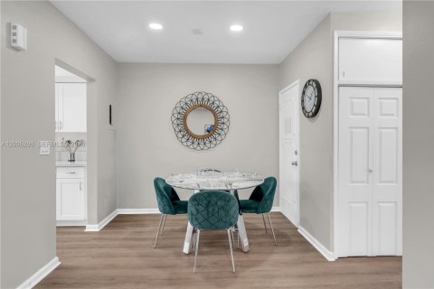Appartement à louer à Bay Harbor Islands, Floride: 2 chambres, 92.9 m2 № 2184549 - photo 6