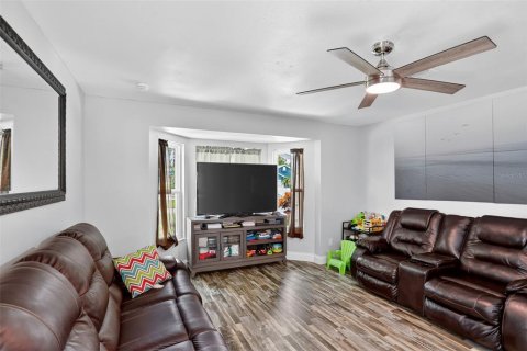 Casa en venta en Kissimmee, Florida, 4 dormitorios, 191.47 m2 № 1852814 - foto 6