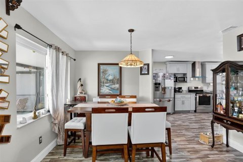 Casa en venta en Kissimmee, Florida, 4 dormitorios, 191.47 m2 № 1852814 - foto 14