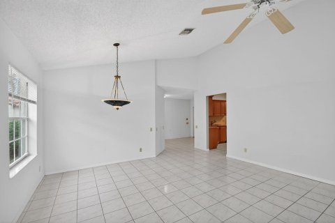 Casa en venta en Boynton Beach, Florida, 3 dormitorios, 156.73 m2 № 2153696 - foto 13