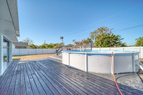 Купить виллу или дом в Кейп-Корал, Флорида 3 спальни, 112.69м2, № 2026695 - фото 29