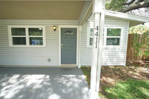 Villa ou maison à louer à Tampa, Floride: 3 chambres, 97.92 m2 № 2405088 - photo 2