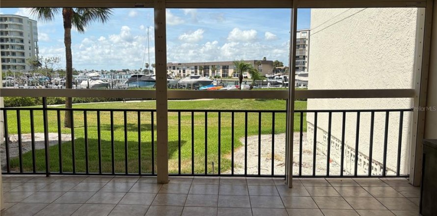 Condominio en South Pasadena, Florida, 2 dormitorios  № 2092513