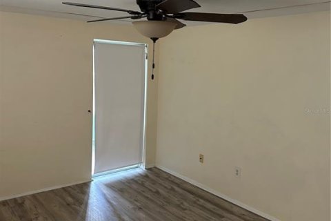 Condominio en venta en New Port Richey, Florida, 2 dormitorios, 82.5 m2 № 1538542 - foto 3