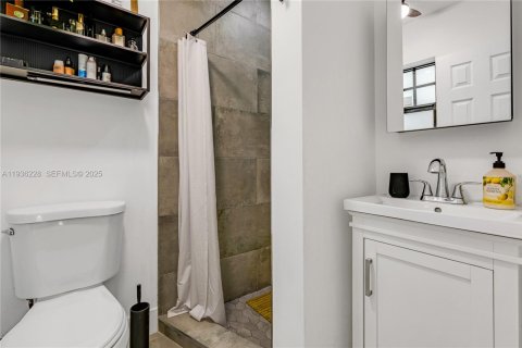 Villa ou maison à vendre à Miami, Floride: 3 chambres, 121.79 m2 № 1994794 - photo 16