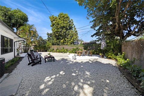 Villa ou maison à vendre à Miami, Floride: 3 chambres, 121.79 m2 № 1994794 - photo 22