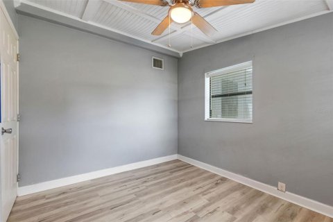 House in Port Charlotte, Florida 3 bedrooms, 122.82 sq.m. № 1840005 - photo 20