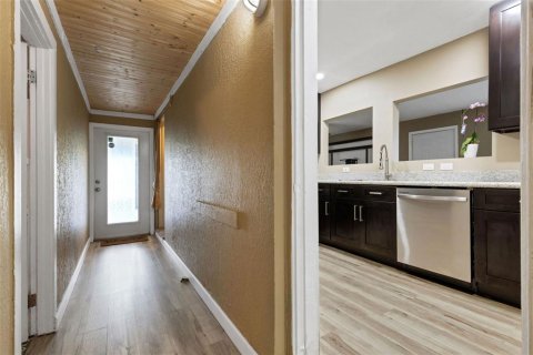 House in Port Charlotte, Florida 3 bedrooms, 122.82 sq.m. № 1840005 - photo 26