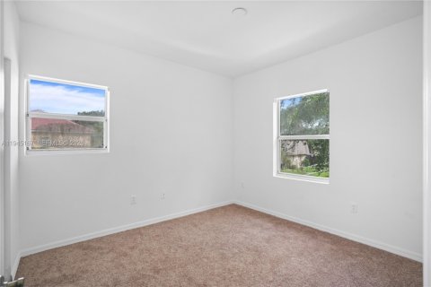 Townhouse in Palm Springs, Florida 3 bedrooms, 143.35 sq.m. № 2152849 - photo 27