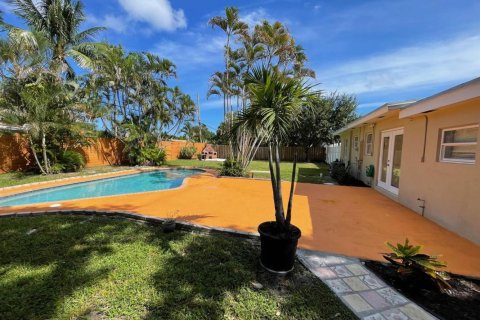 House in Fort Lauderdale, Florida 3 bedrooms, 89 sq.m. № 2083002 - photo 4