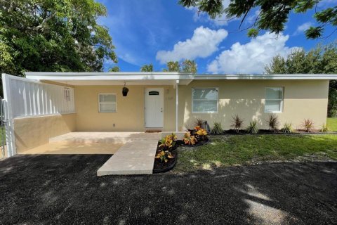House in Fort Lauderdale, Florida 3 bedrooms, 89 sq.m. № 2083002