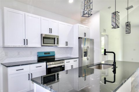 Casa en venta en Lake Placid, Florida, 3 dormitorios, 124.49 m2 № 1946703 - foto 8