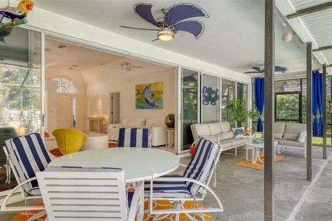 House in Sarasota, Florida 3 bedrooms, 188.87 sq.m. № 1831695 - photo 17