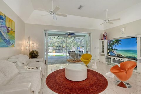 House in Sarasota, Florida 3 bedrooms, 188.87 sq.m. № 1831695 - photo 13