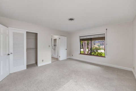 House in Lauderdale-by-the-Sea, Florida 3 bedrooms, 161.84 sq.m. № 2078338 - photo 3