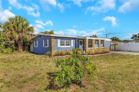 Villa ou maison à vendre à Saint Petersburg, Floride: 3 chambres, 106.84 m2 № 2095624 - photo 3