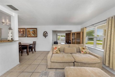 Villa ou maison à vendre à Saint Petersburg, Floride: 3 chambres, 106.84 m2 № 2095624 - photo 5