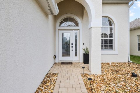 House in Land O' Lakes, Florida 4 bedrooms, 215.16 sq.m. № 2208733 - photo 5