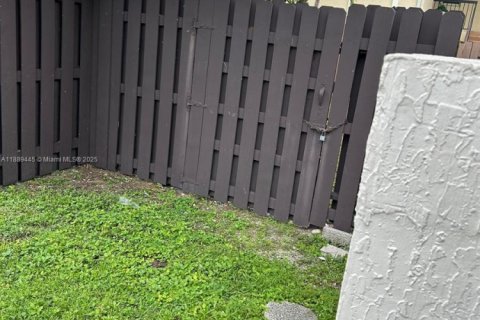 Copropriété à louer à Miami, Floride: 3 chambres, 127.28 m2 № 1938699 - photo 6