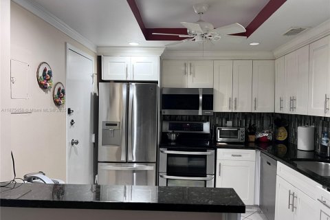 Copropriété à vendre à Plantation, Floride: 2 chambres, 97.92 m2 № 1929217 - photo 2