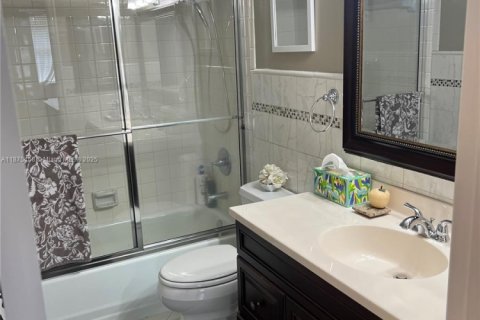 Copropriété à vendre à Plantation, Floride: 2 chambres, 97.92 m2 № 1929217 - photo 28